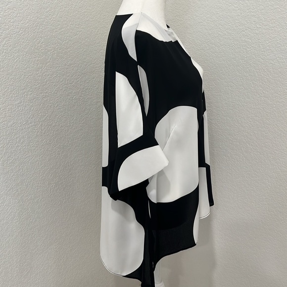 ⚫️ Worthington black & white top - Picture 3 of 17